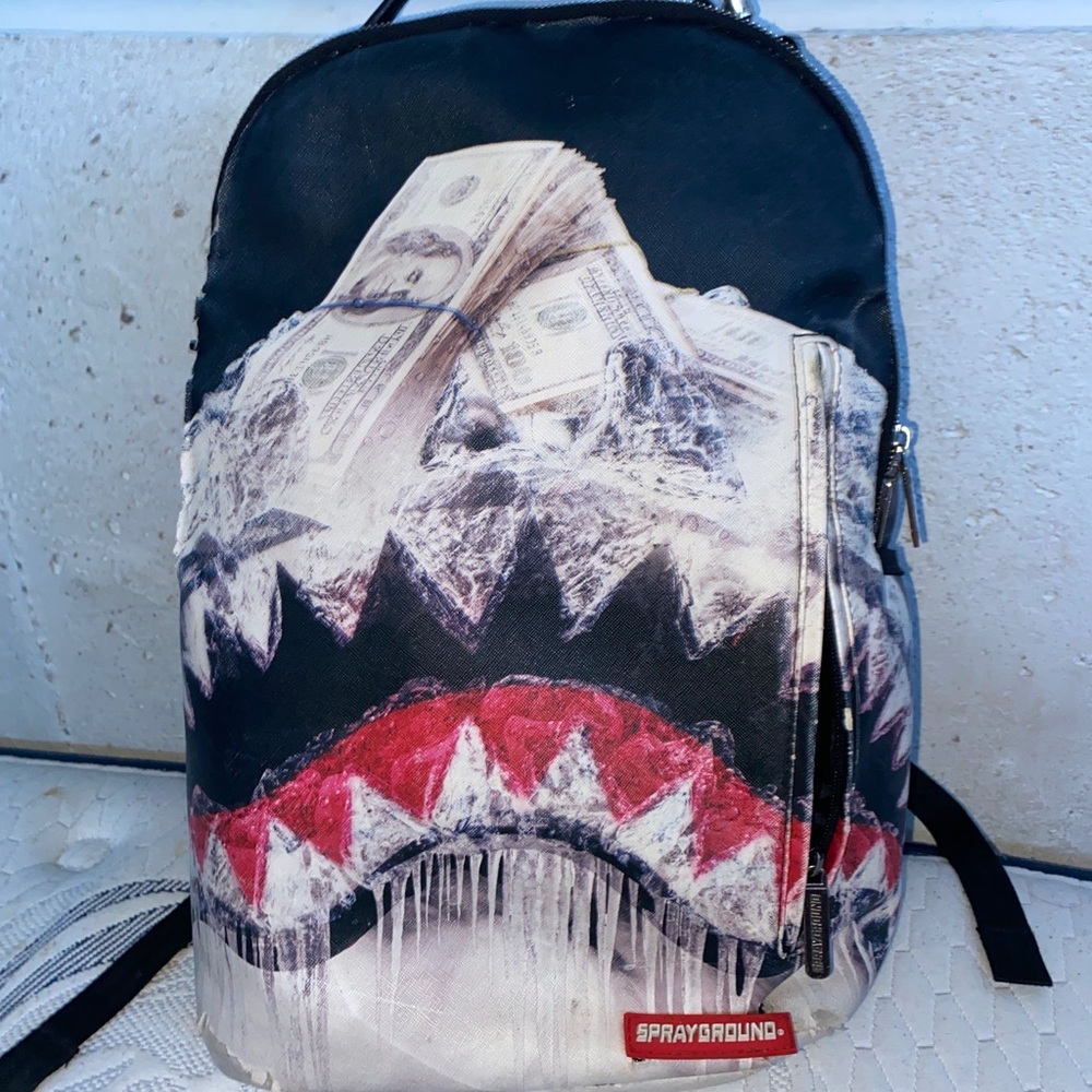 Backpack - Picture 6 of 6